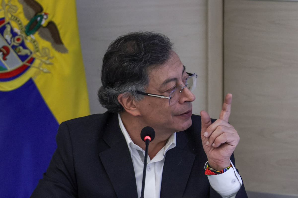 Gustavo Petro ordena liquidar las EPS que estén en quiebra en Colombia