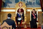 Haakon VIII inicia su reinado con juramento ante el Parlamento de Noruega