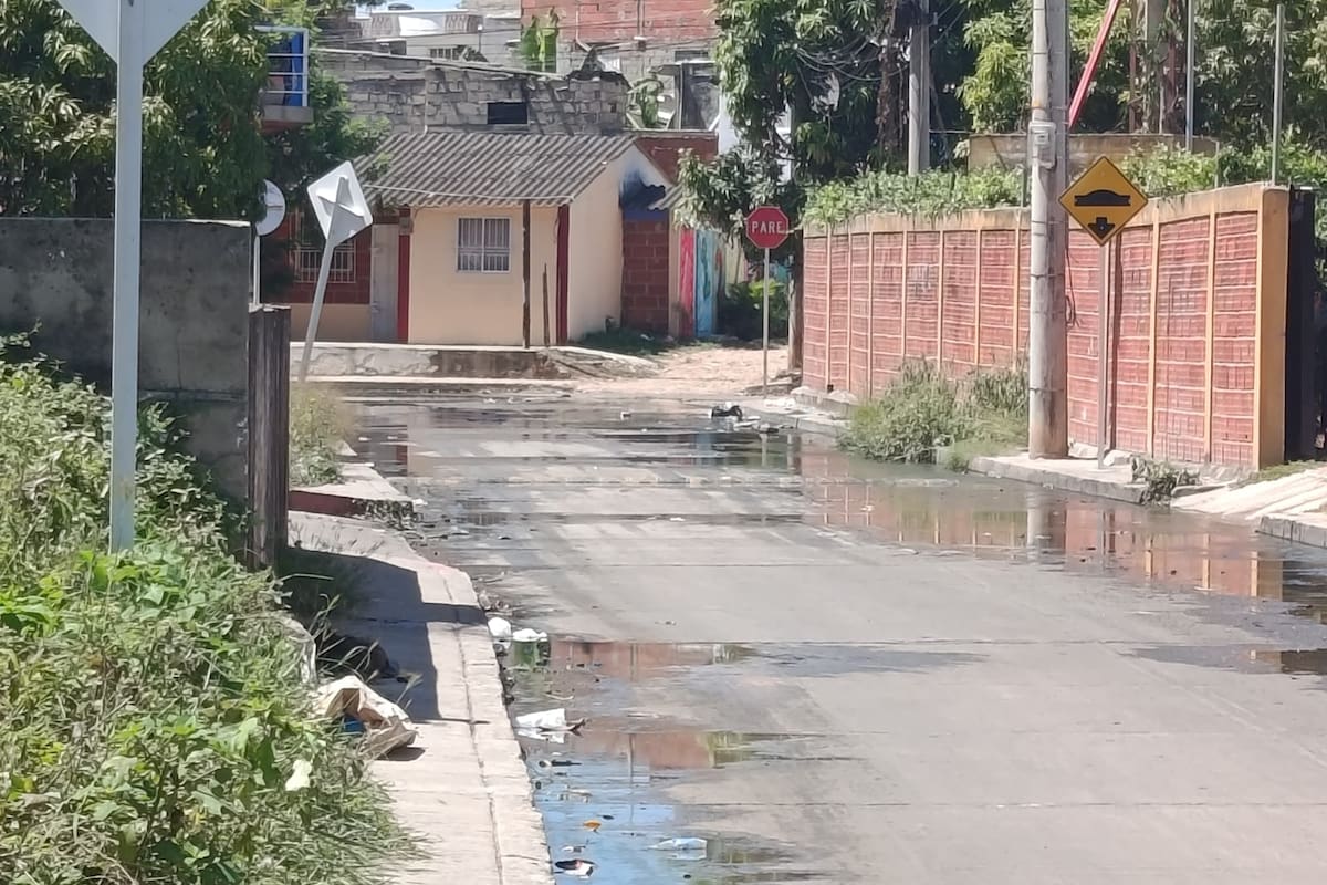 Emergencia por aguas residuales afecta a Altos de Plan Parejo, en Turbaco