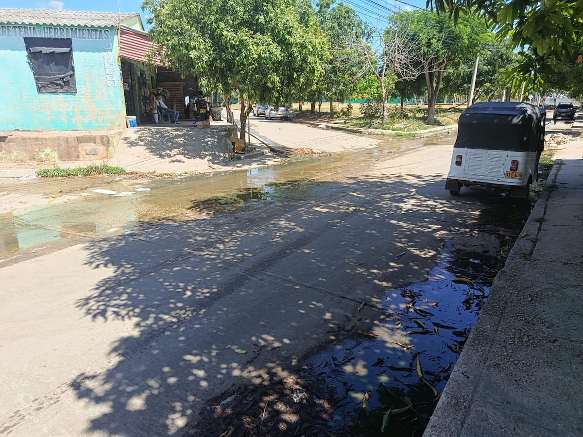 Habitantes de Altos de Plan Parejo denuncian emergencia por aguas residuales. // Foto: suministrada por la comunidad