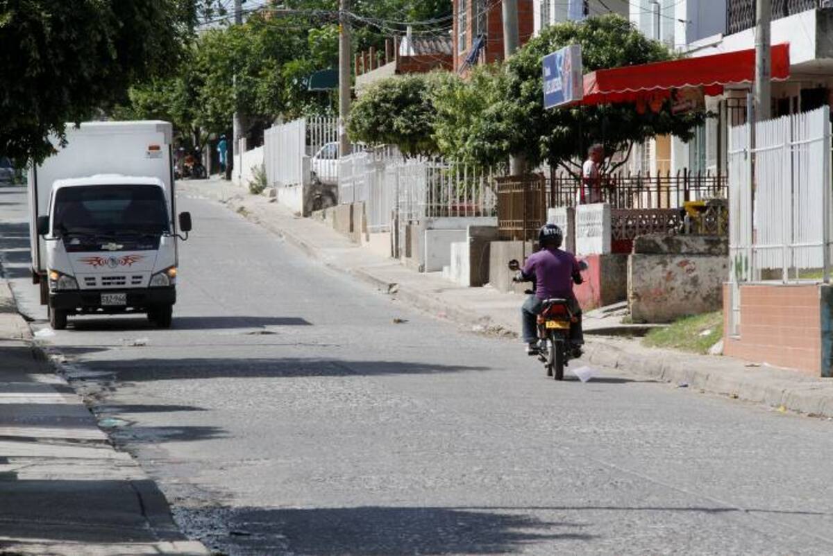 Habitantes del barrio Los Calamares se quejan por falta de seguridad en la zona. JULIO CASTAÑO - EL UNIVERSAL