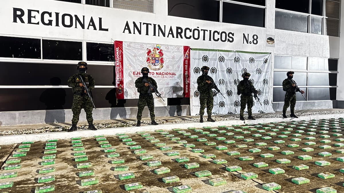 El cargamento incautado en Santa Marta estaría relacionado con las Autodefensas Conquistadoras de la Sierra Nevada, conocidas como ‘Los Pachencas’. //FOTO: @EJÉRCITO_COL.