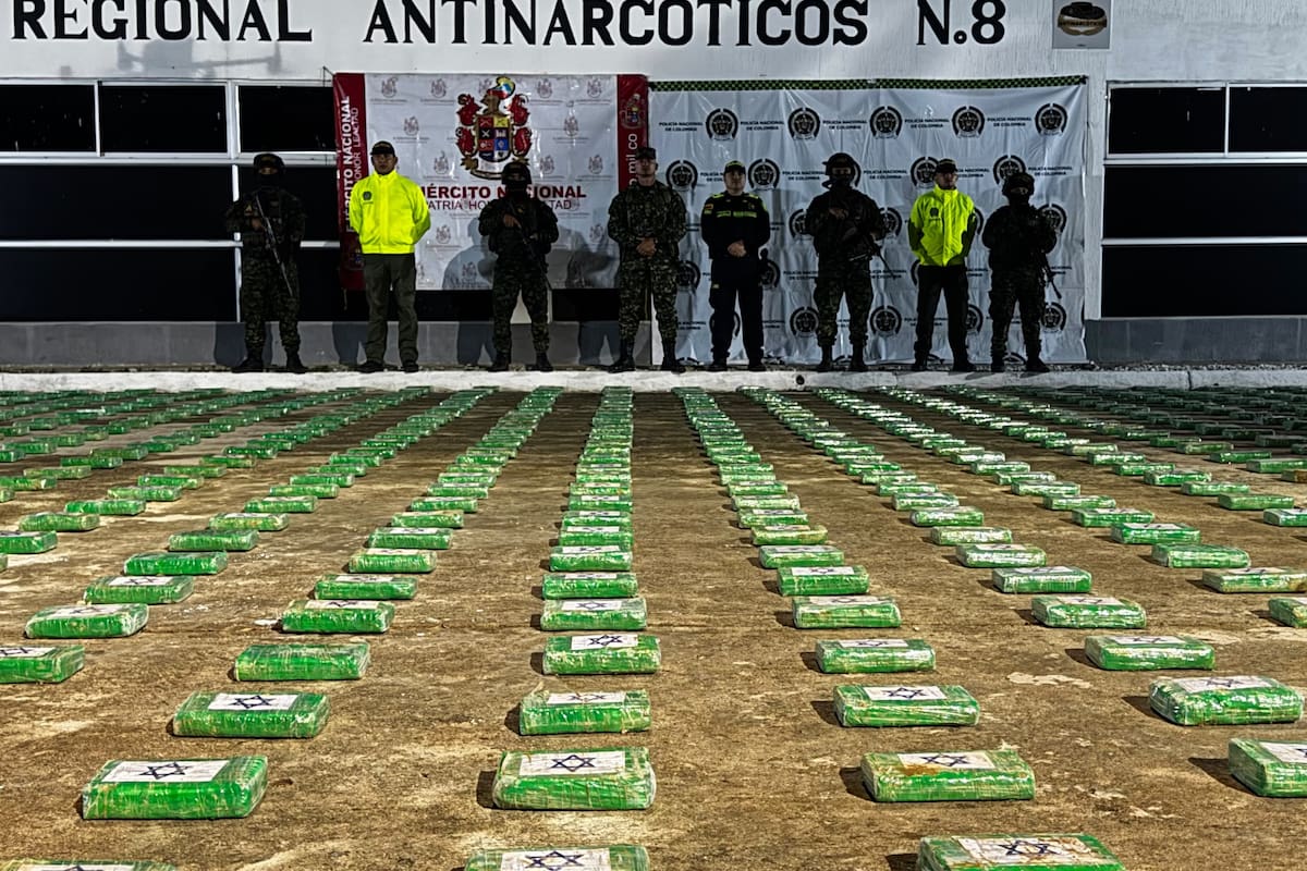 Incautaron más de una tonelada de cocaína oculta en canecas: estaría ligada a ‘Los Pachencas’