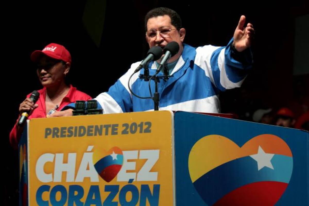 El presidente venezolano, Hugo Chávez, lagrimeó durante un emotivo discurso electoral en el Estado Apure AFP HO