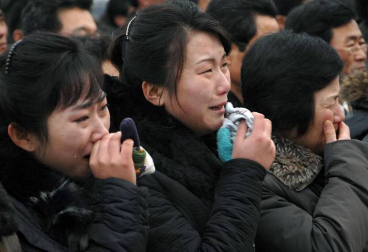 Los norcoreanos deben presentar su respeto tres veces al día al dirigente fallecido Kim Jong-il para mostrar fidelidad a la dinastía comunista, afirmó un experto surcoreano AFP KNS