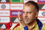¿Se queda? Barcelona habría tomado una decisión con Hansi Flick