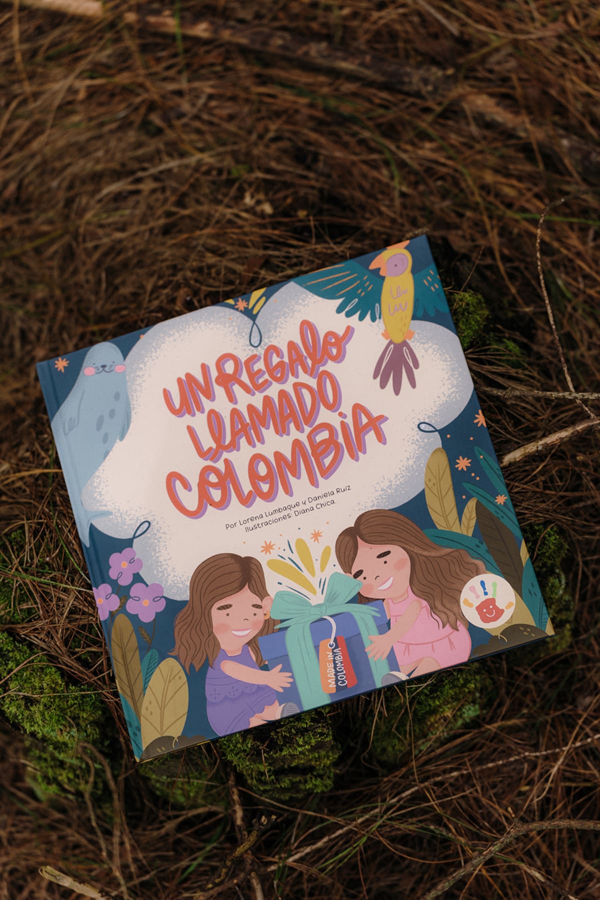 'Un regalo llamado Colombia' es un libro para resaltar las raíces de los niños que crecen en el exterior. //Cortesía.