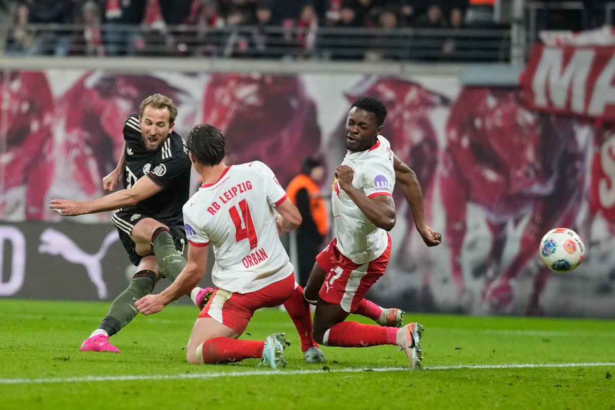 Harry Kane consolidó la remontada para Bayern Múnich en la Bundesliga. //Foto, AP: Matthias Schrader