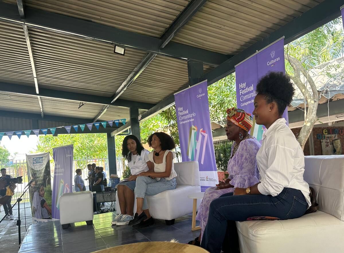 Así se vivió el conversatorio de arte y cultura entre Pabla Flores y Elizabeth Martínez. //Foto: El Universal.
