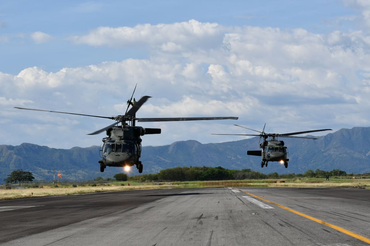Helicóptero Black Hawk del Ejército cayó en Cauca con 15 militares: esto se sabe