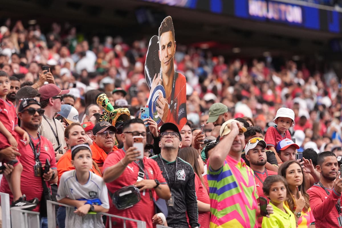 La hinchada de Portugal estará en Miami para el partido contra Colombia en el Mundial. //Foto, AP: Eric Gay