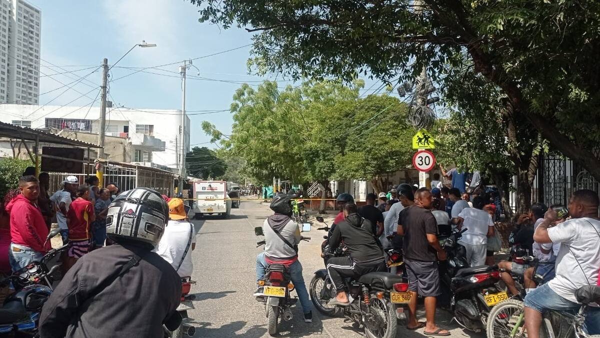 El asesinato de Álvaro Navarro ocurrió en la tarde de este miércoles 5 de marzo en el barrio 20 de Julio, cerca de El Campestre. //FOTOS EL UNIVERSAL.
