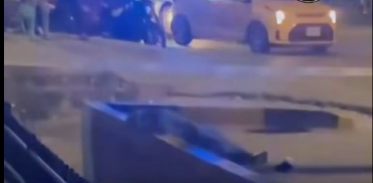 Asesinato de un hombre cerca de la Bomba El Amparo. //FOTO CAPTURA VIDEO.