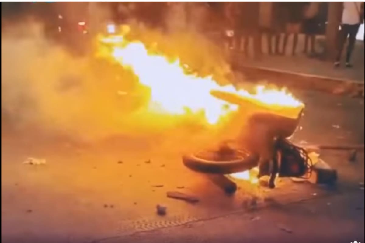 Video: así mataron a Jhorman López cerca de Torices; turba quemó la moto del sicario