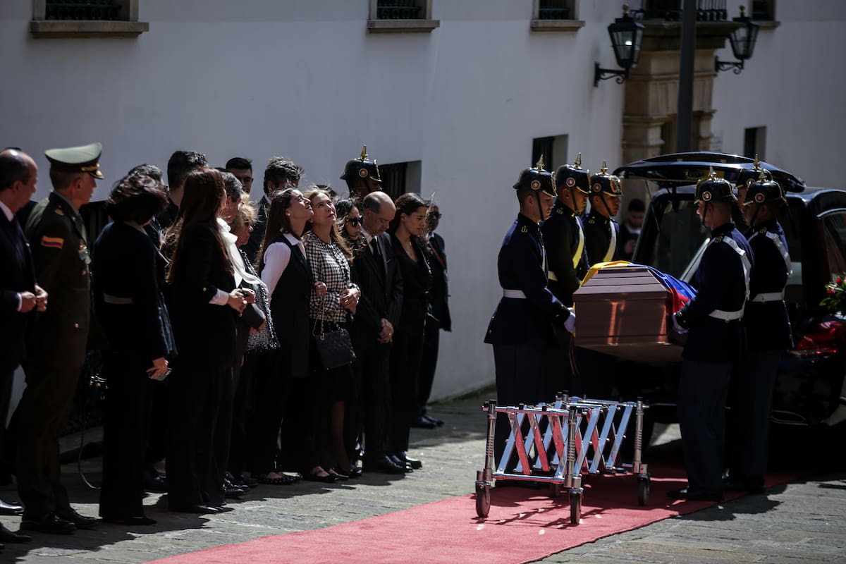 Figuras políticas despiden a Germán Vargas Lleras en homenaje emotivo. // Foto: Colprensa - Cristian Bayona.
