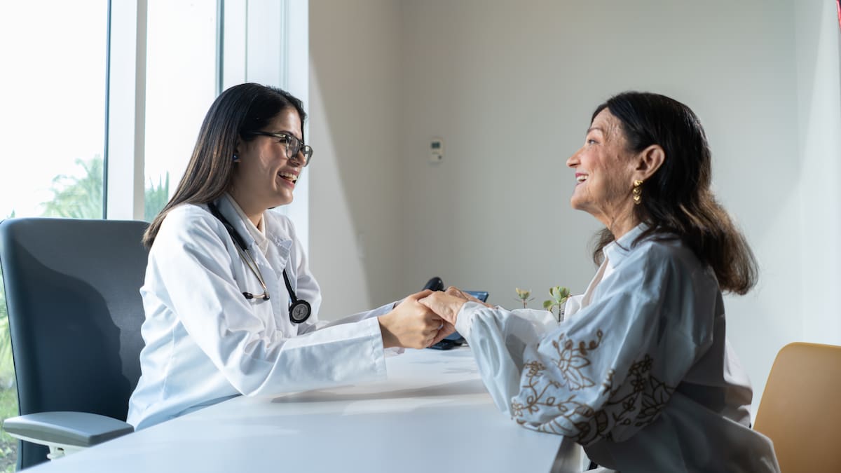 Actualmente, la institución ofrece más de 60 especialidades y subespecialidades médicas.