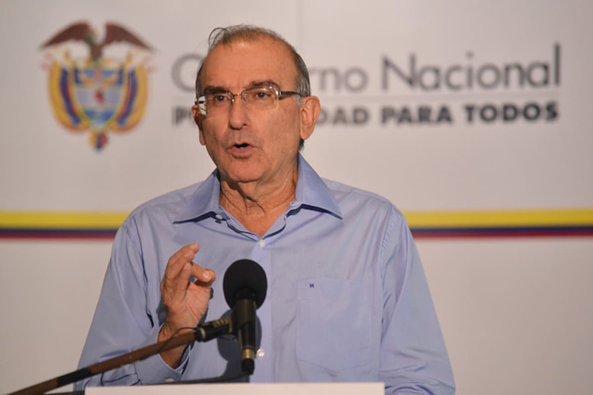 Humberto de la Calle renuncia al Senado: ¿se prepara para 2026?