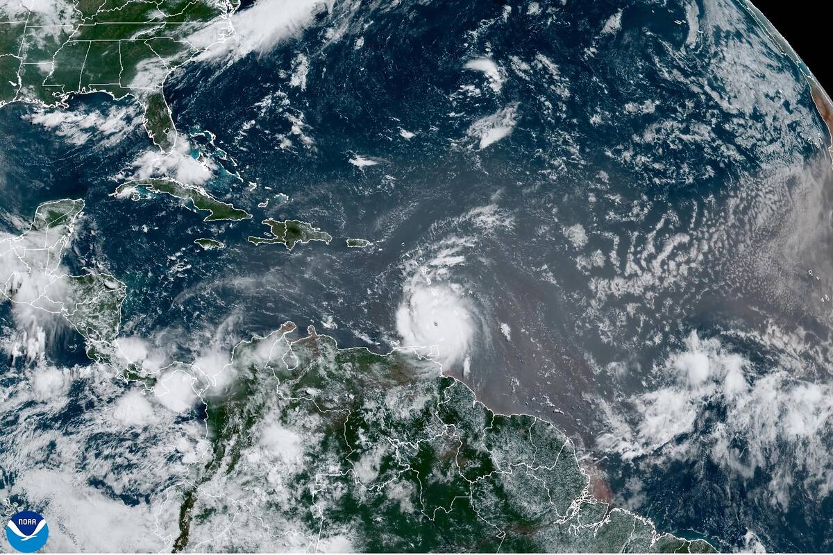 Huracán Beryl llegó a las Islas de Barlovento en Categoría 4