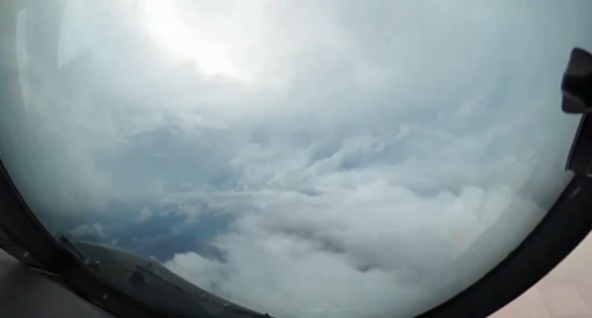 Interior del huracán Milton desde el aire. // Foto: captura de pantalla