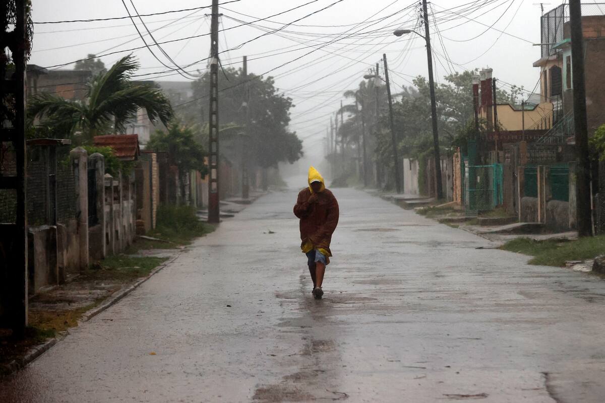 Videos: así ha sido el paso del huracán Rafael por Cuba; causó nuevo apagón