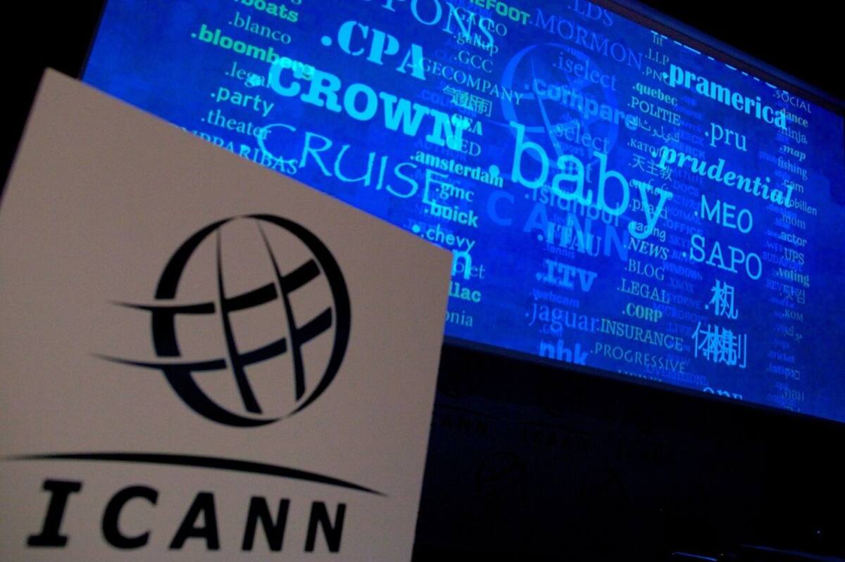 Corporación para Nombres y Números Asignados en Internet (ICANN) Cortesía