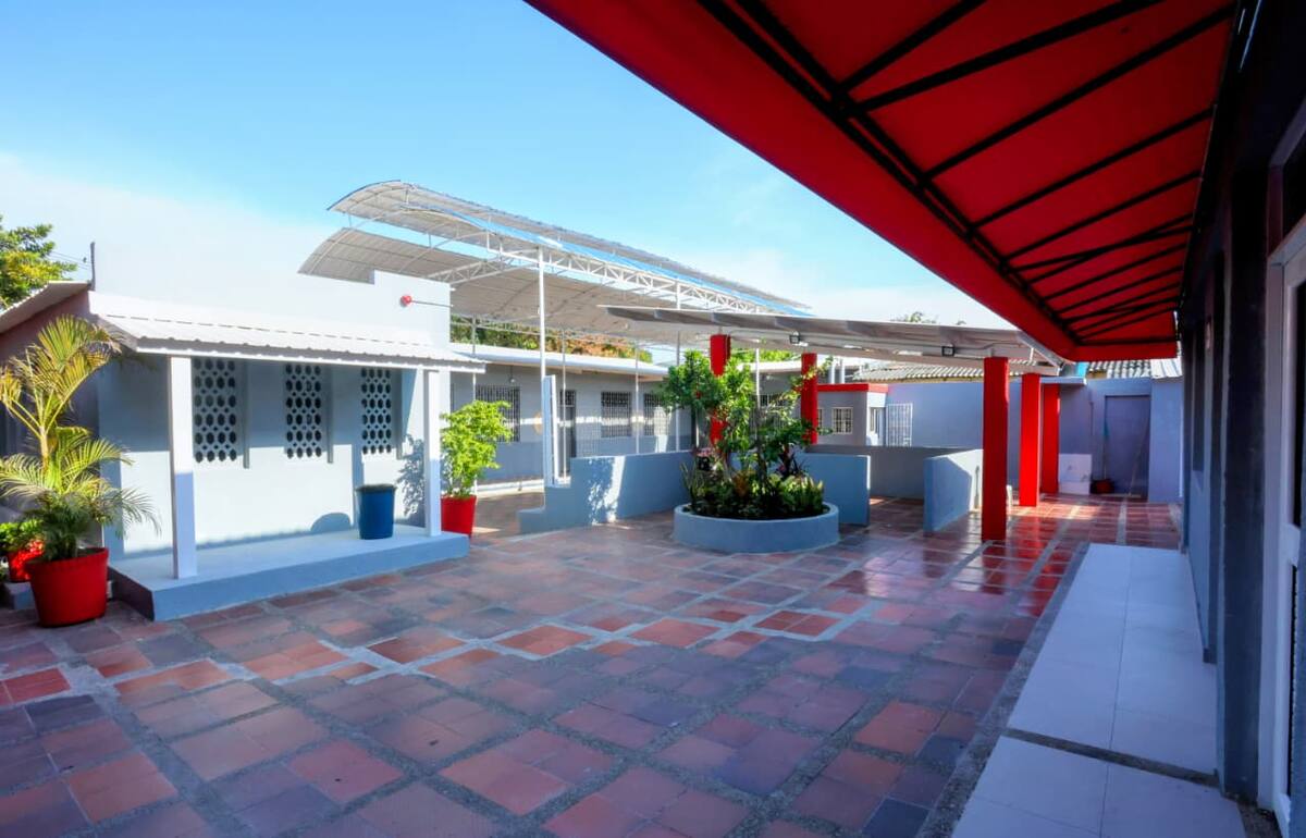 I.E. María Reina, barrio La Esperanza. // Foto: cortesía - Alcaldía de Cartagena