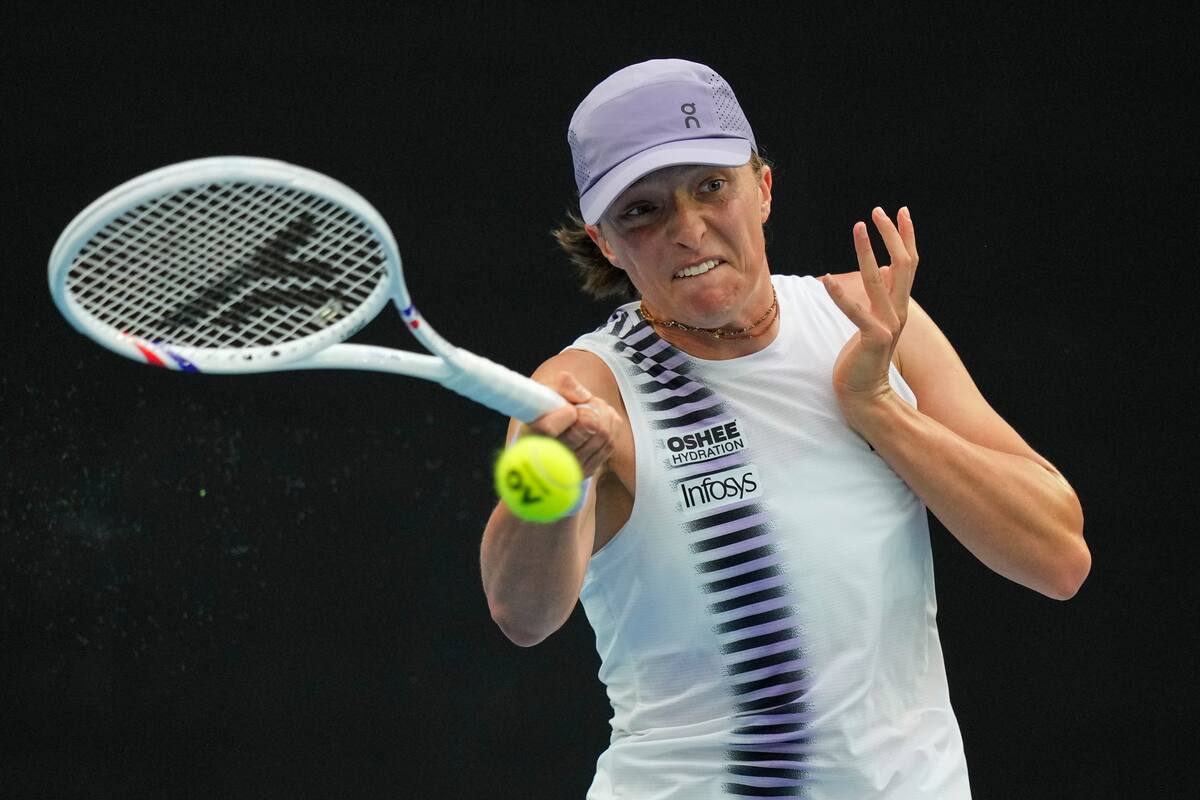 Iga Swiatek es candidata a quedarse con el Abierto de Australia. //Foto, AP: Aaron Favila