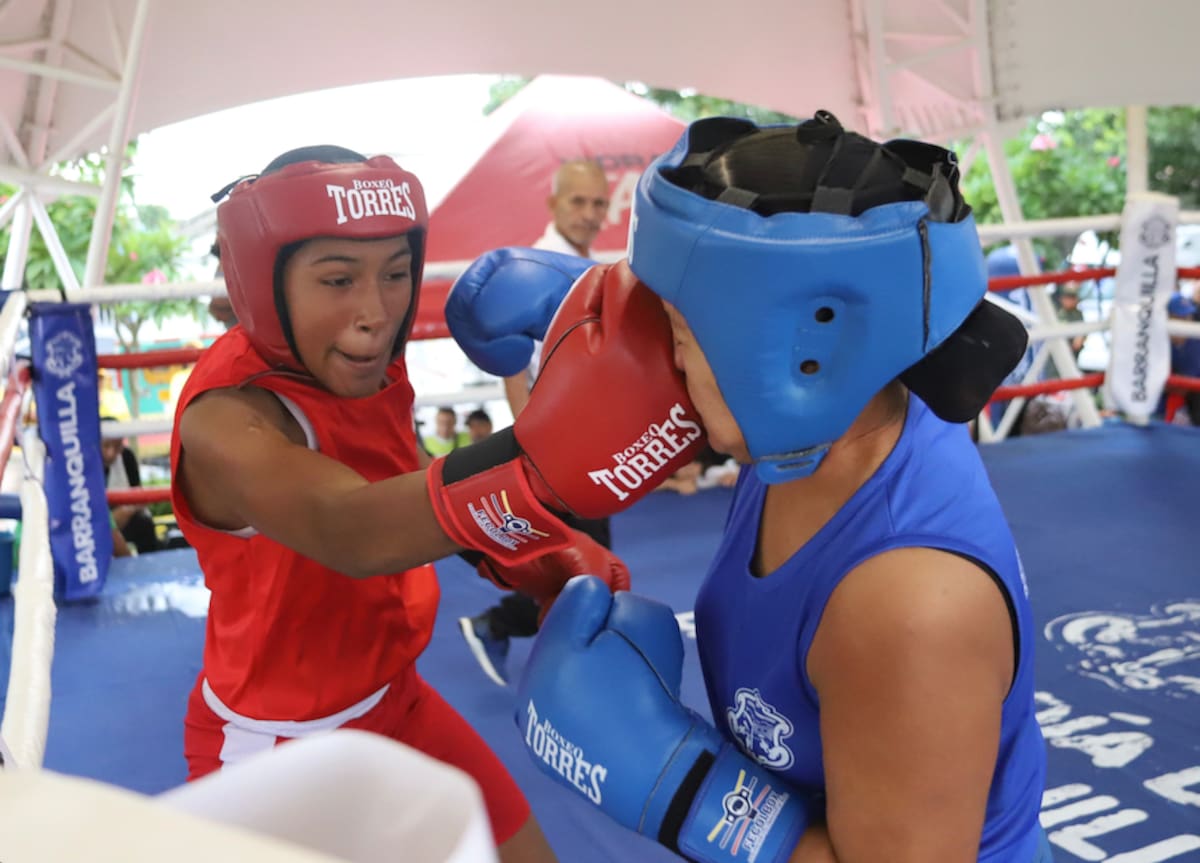 Las mujeres también fueron grandes protagonistas de la II Copa Talento Barranquilla de Boxeo Olímpico que se disputó en el Polideportivo del barrio la Magdalena.//Cortesía Alcaldía de Barranquilla.