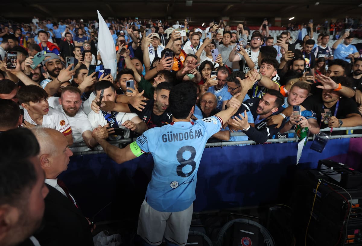 El centrocampista Ilkay Gundogan celebra la conquista de la UEFA Champions League con el Manchester City. //Archivo EFE