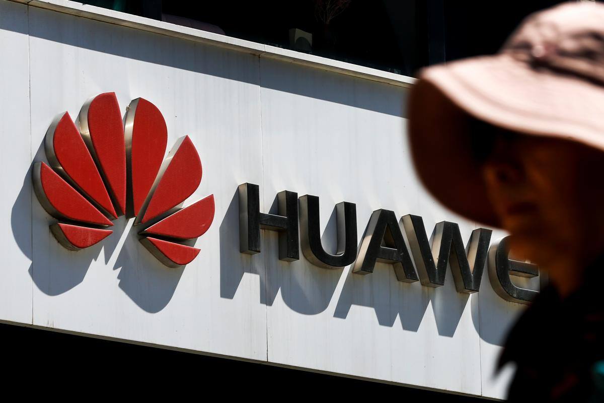 Huawei critica “motivación política” y “trato injusto” en sanciones de Trump