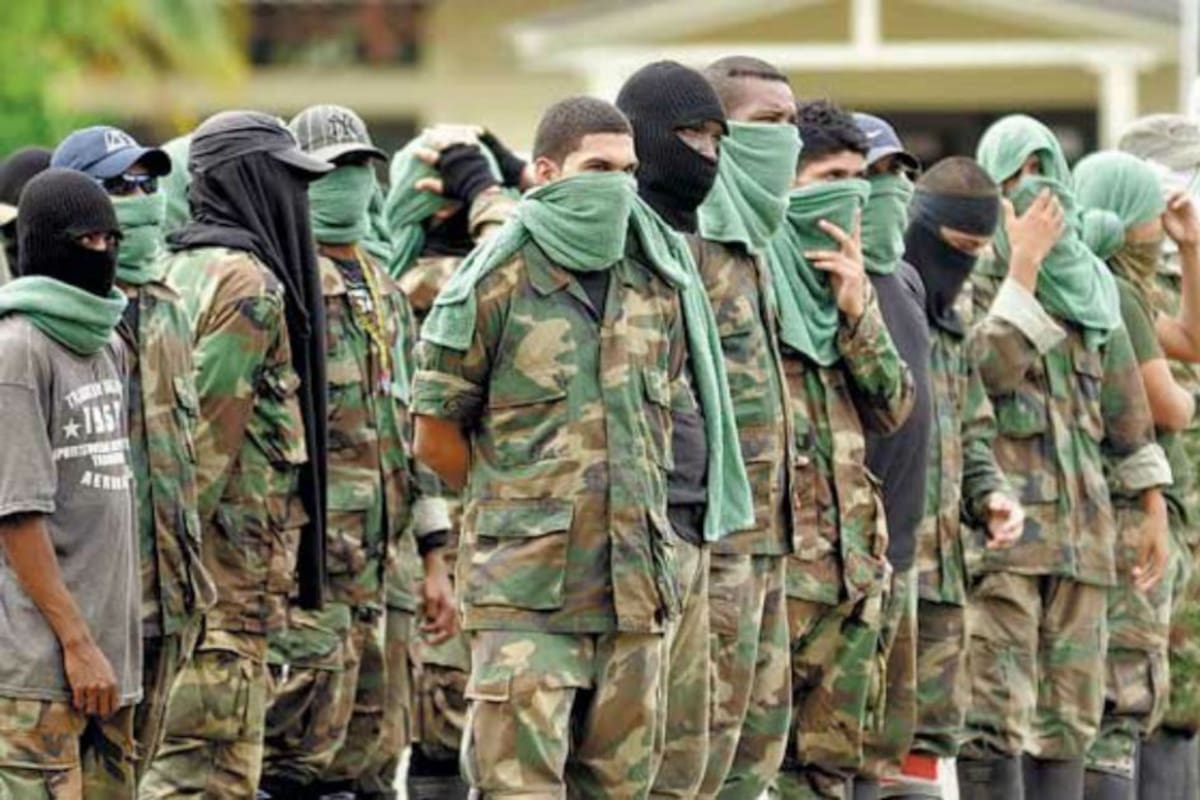 Gobierno abre diálogos con paramilitares de la Sierra Nevada