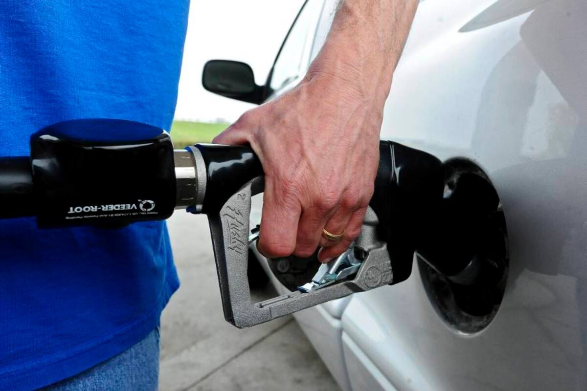 Gobierno Petro está bajo la lupa por alza en el precio del combustible