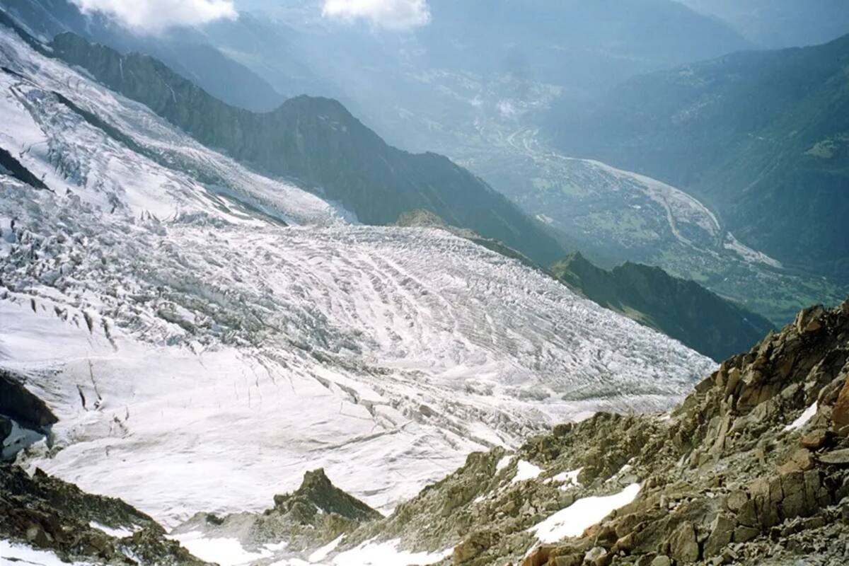 Escasez de nieve y agua en los Alpes franceses por ola de calor