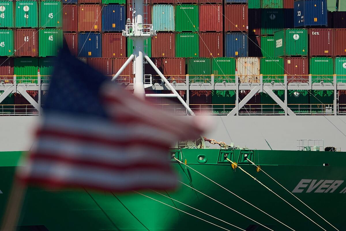 Trump fija aranceles del 25 % al 40 % a 14 países: esta es la lista