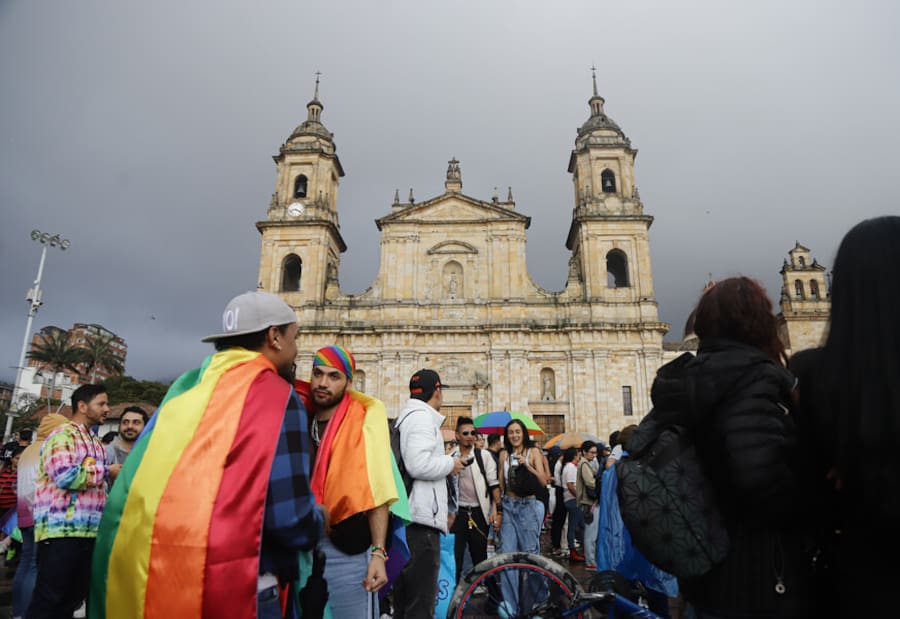 Personas trans y no binarias podrán cambiar el registro civil de forma gratuita