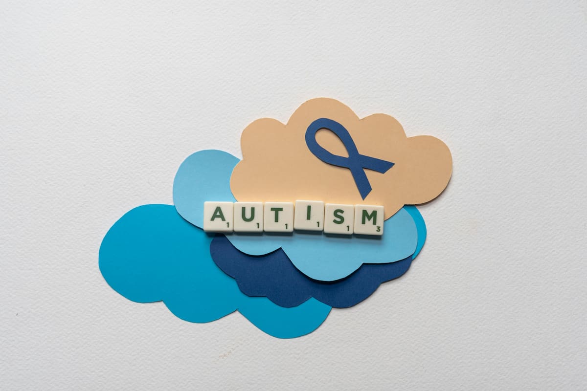 2 de abril, el día azul del autismo: retos en salud y educación