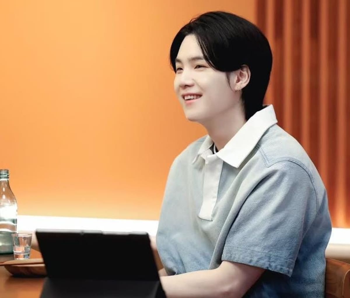 Imagen revelada de Centro de Tratamiento para niños con TEA de Suga de BTS. // @kacheon