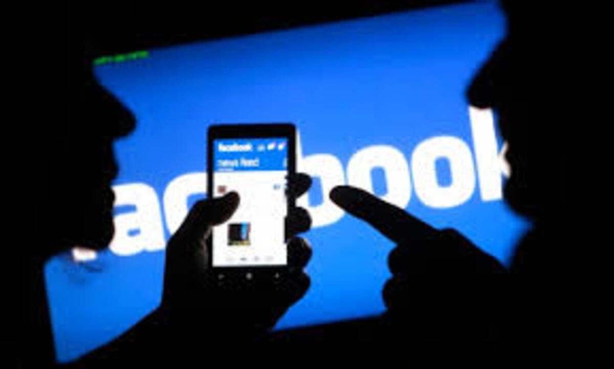Después de cambiar su estatus de relación en Facebook, la gente también podrá quitar sus nombres de publicaciones pasadas que los ligan a su expareja. AFP