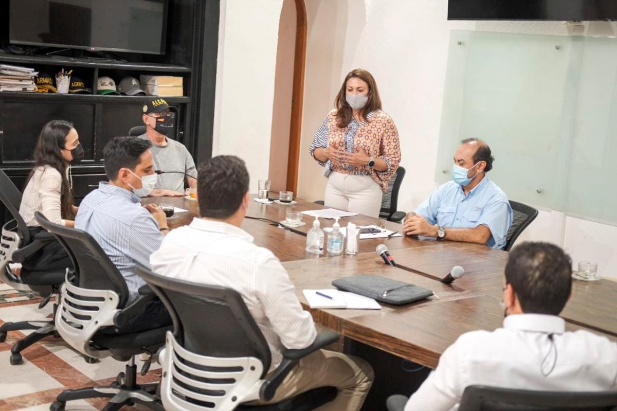 La reunión se realizó en la tarde de hoy.