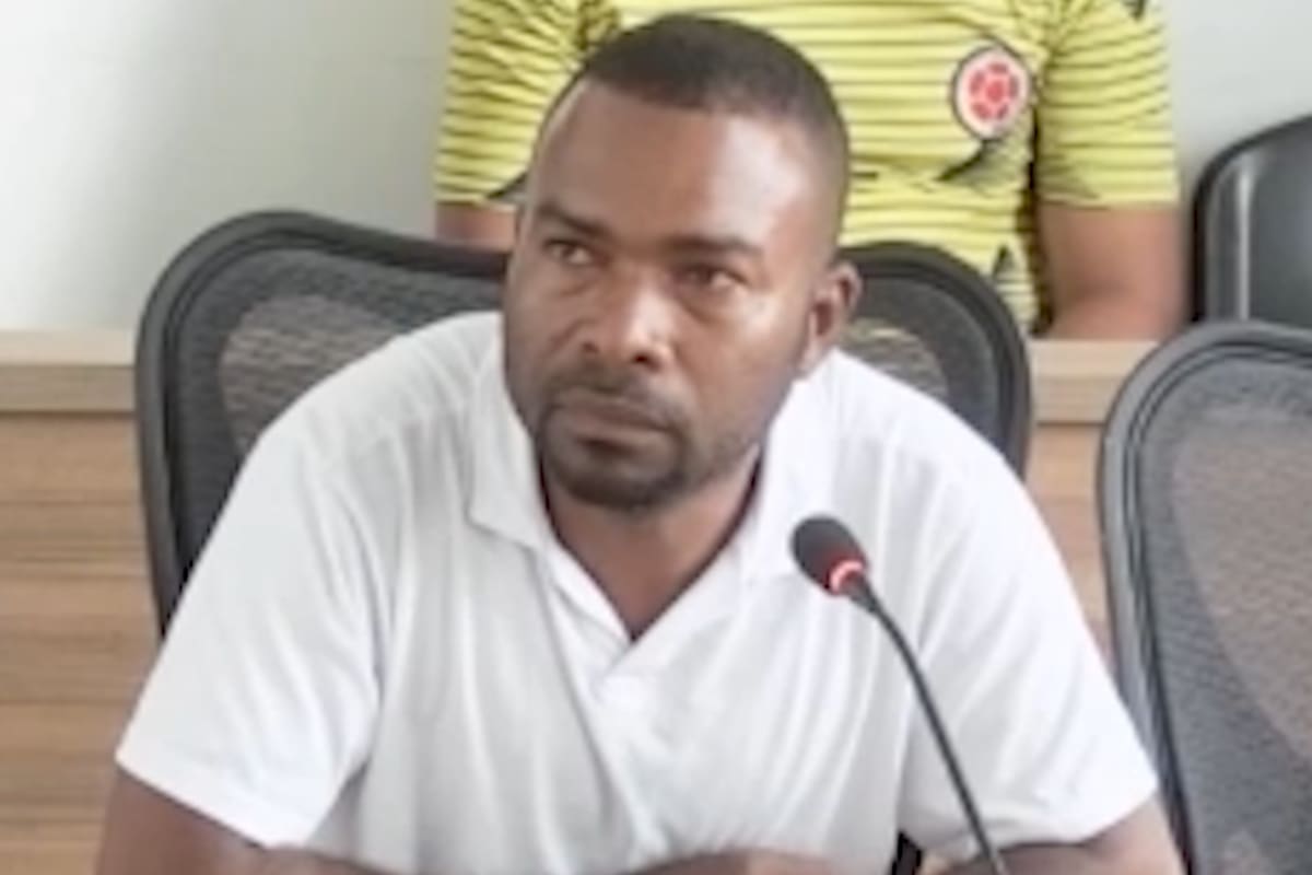 Juez envía a la cárcel a hombre señalado de intentar vender 4.235 aletas de tiburón