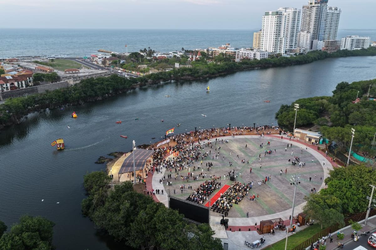 Dumek Turbay inaugura la Plaza de Variedades, nuevo escenario cultural en Cartagena