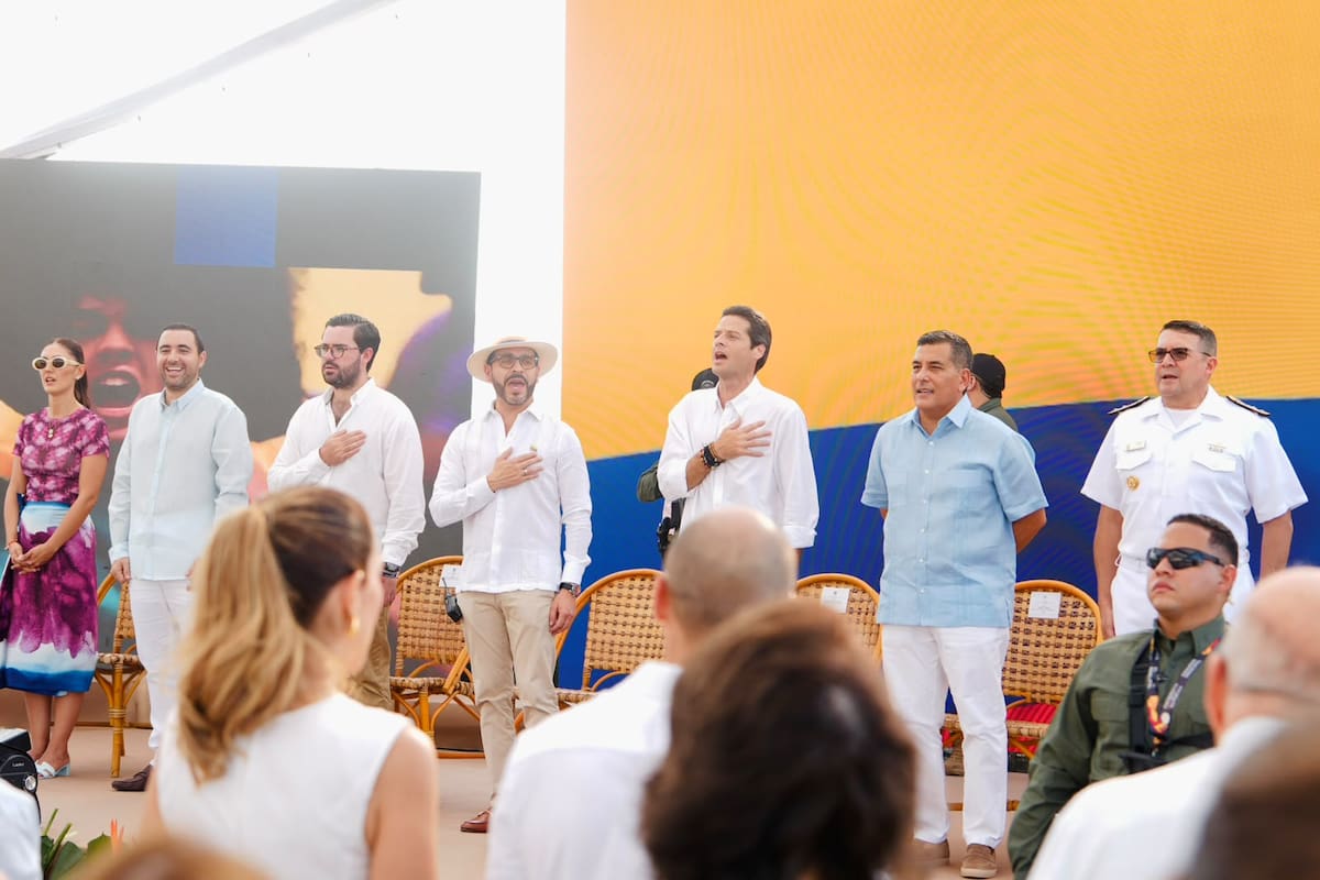 En la inauguración asistieron el gobernador Yamil Arana, el presidente De la Espriella y el ministro de Comercio, Industria y Turismo Gómez Amín. // Foto: Cortesía - Alcaldía de Cartagena.