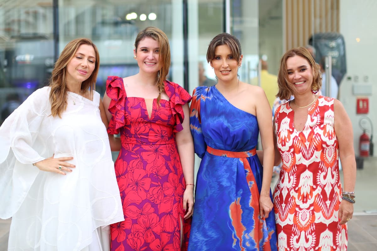 Mary Cueter, Sandra Naranjo, Ángela Sierra y Lina Uribe.