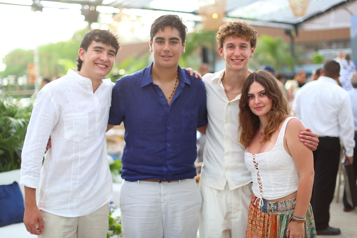 Marco Garza, Maximiliano Vásquez, Brody Cunningham y Miranda Vásquez.