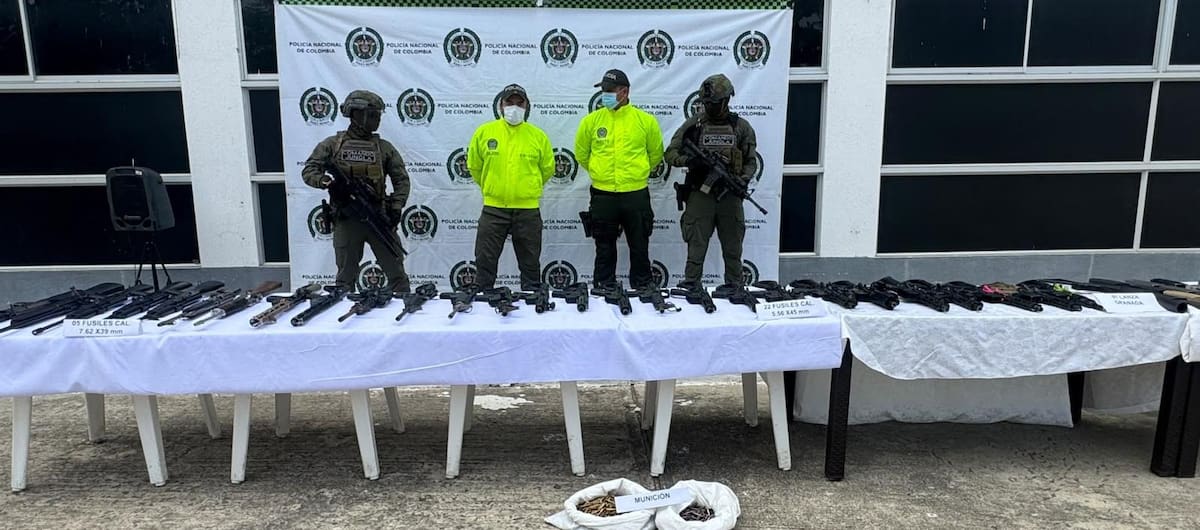 . El operativo permitió sacar de circulación cientos de cartuchos y decenas de fusiles, en una acción que se suma a los golpes recientes contra las estructuras criminales en el Magdalena. //FOTO: POLICÍANACIONAL.