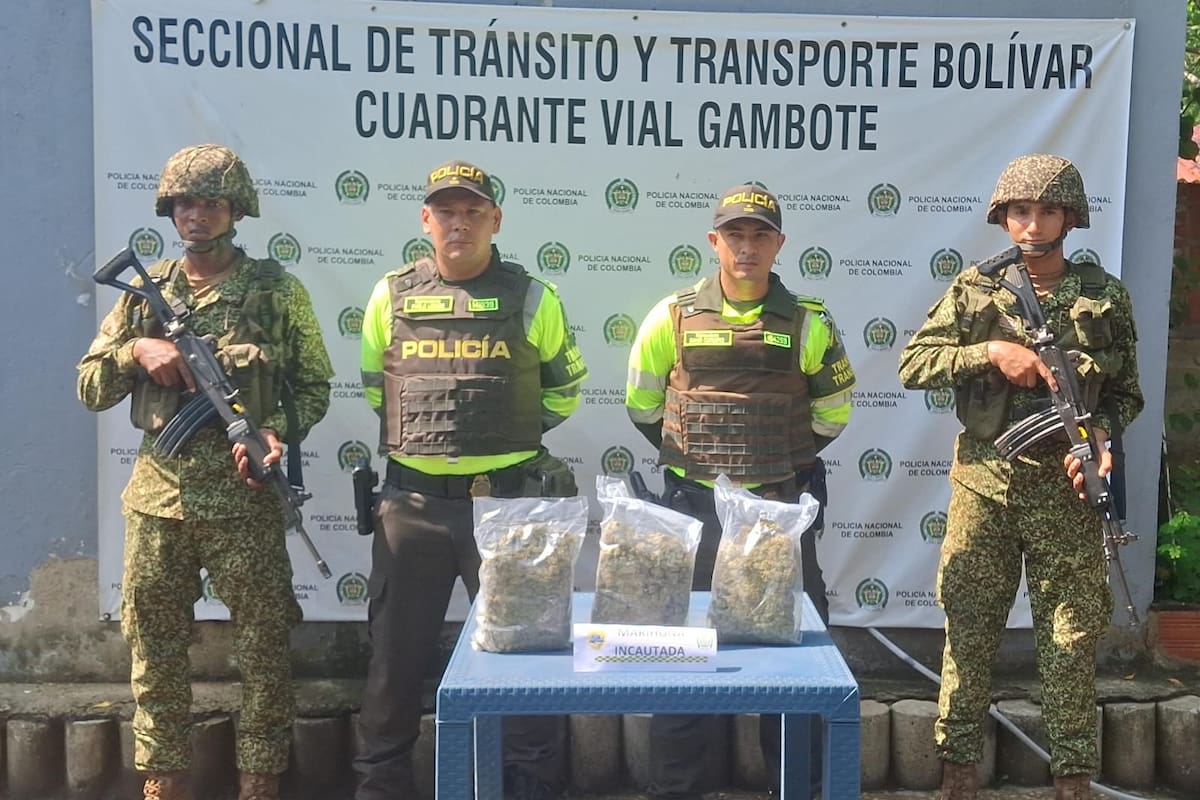 Policía revisó tractocamión en Gambote y encontró 1.455 dosis de posible marihuana