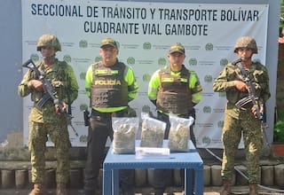 Policía revisó tractocamión en Gambote y encontró 1.455 dosis de posible marihuana