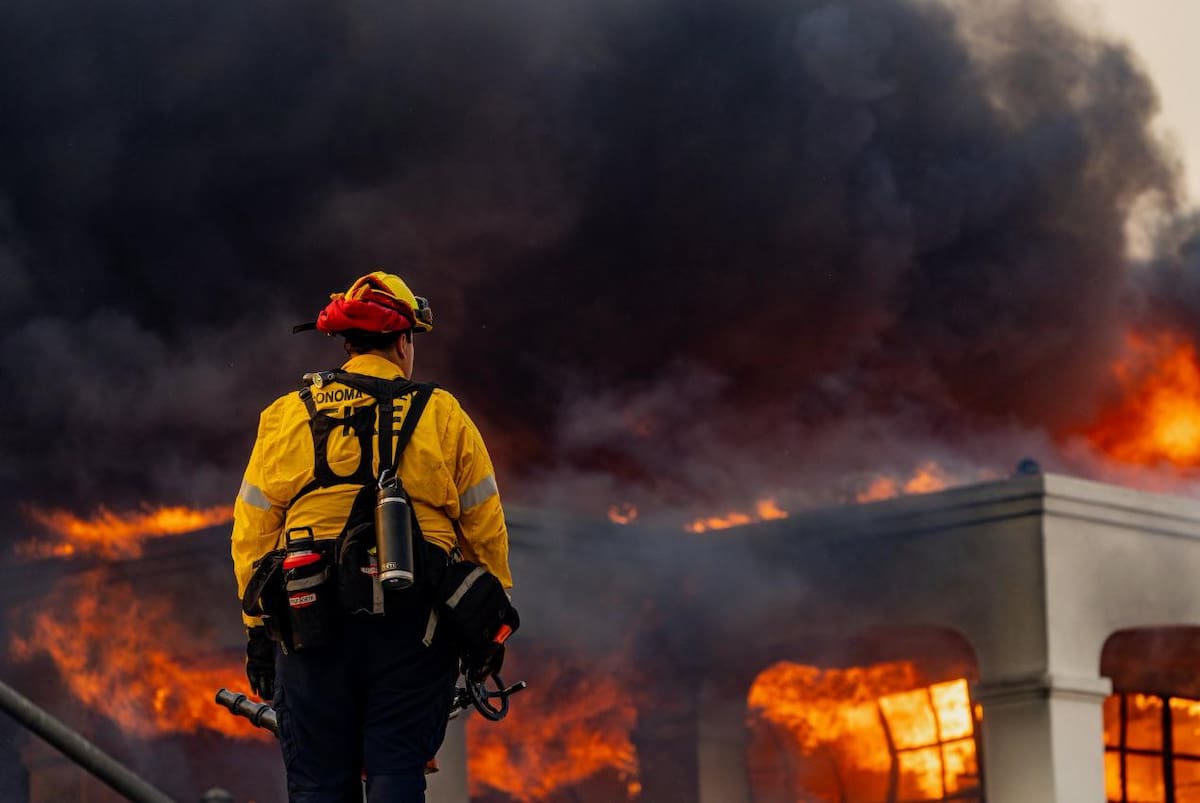 El estado de California (EE.UU.) se encuentra bajo las llamas.