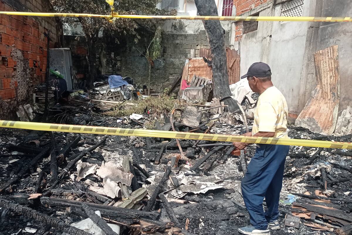 Murió hombre de 77 años en incendio que arrasó casa en el barrio Chino