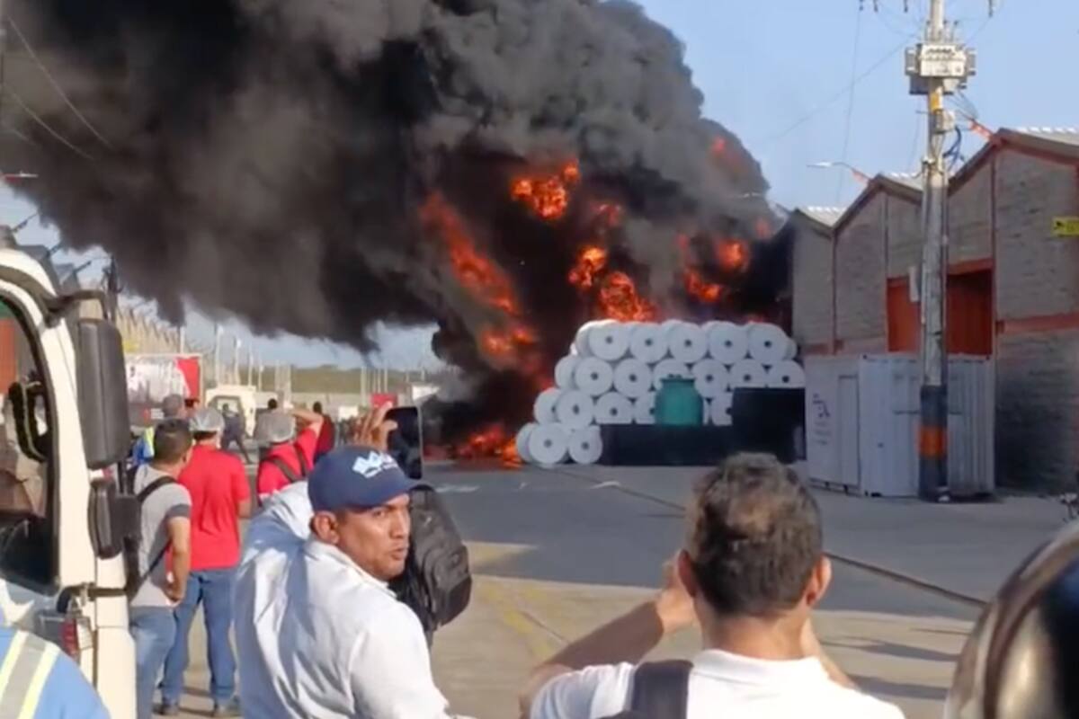 Voraz incendio se presentó en una bodega del Parque Industrial Stock Caribe